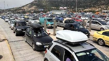 Ουρές χιλιομέτρων στην Εθνική!