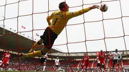 Ύμνοι Χιουζ για Σβάρτσερ