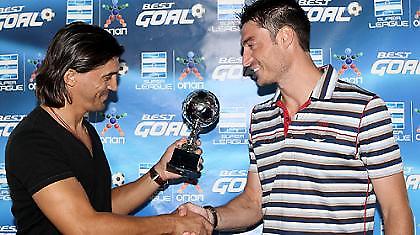 Άλλη ομορφιά. Και δεν…γέρνει κιόλας