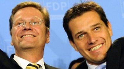 O Γερμανός υπουργός παντρεύτηκε τον αγαπημένο του!