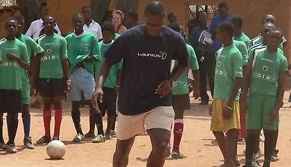 Ένας παγκόσμιος πρωταθλητής στη Γκάνα (vids)