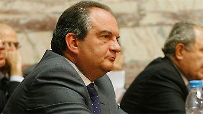 Τι θα κάνει τώρα ο Καραμανλής