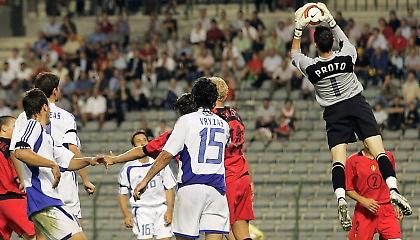 Ανανέωσε ο Προτό