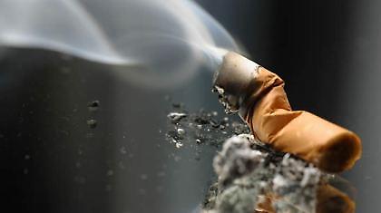 Total black και φωτογραφίες σοκ για το τσιγάρο!