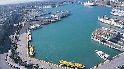 Θρίλερ με επιχείρηση της ΕΥΠ σε πλοίο στον Πειραιά