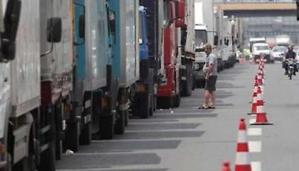 Άδεια ράφια-ψόφια κέφια