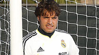 «Γλυκοκοιτάζει» τον Πέδρο Λεόν η Μίλαν