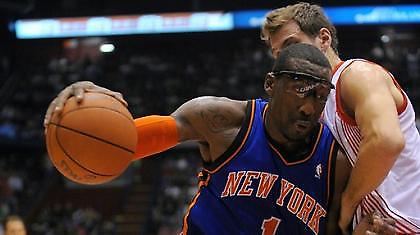 Ζορίστηκαν οι Νικς στο Μιλάνο (video)