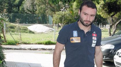 Σαλπιγγίδης: «Στα… πόδια μας η νίκη»