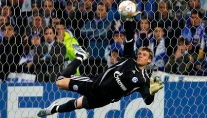 Αμφίβολο το μέλλον του Νόιερ