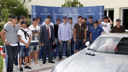 «Συνεργαζόμαστε μόνο με πρωταθλητές»