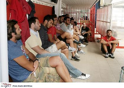 …βγήκαν κουρεμένοι!