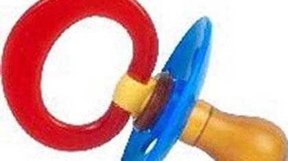 Επικίνδυνη πιπίλα!