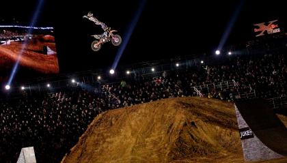 Ο Τόρες κατέκτησε τη Ρώμη και ο Άνταμς το πρωτάθλημα!