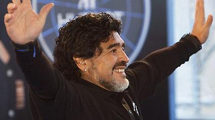 Μαραντόνα: «Το Νομπέλ Ειρήνης στις “Γιαγιάδες της Πλατείας Μαΐου”»