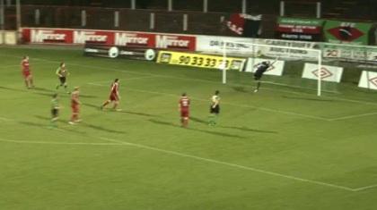 Μας βγήκε το… πηγούνι με τούτο το τακούνι! (video)