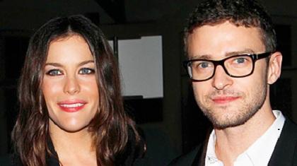 H παρέλαση των celebrities στην πόλη του φωτός