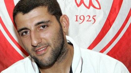 Μπουρούσης: «Καλύτερα μέρα με τη μέρα»