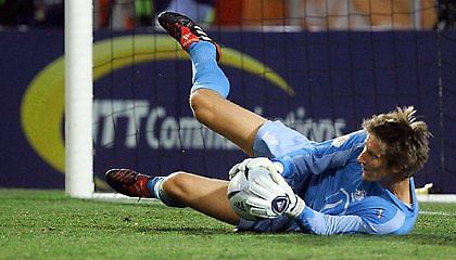 Διαψεύδει τις φήμες ο Φαν ντε Σαρ