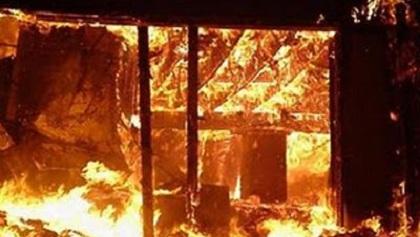 Φωτιά στο κλειστό του Βύρωνα