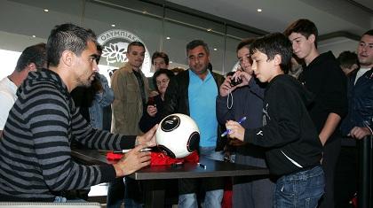 Αποθέωσαν τον Ιμπαγάσα (Web TV)