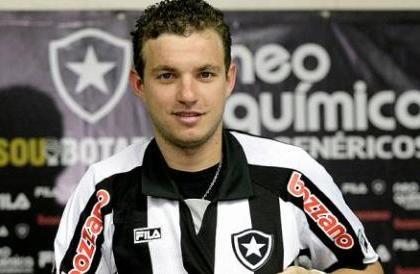 Μάτος: «Να μείνω και να βοηθήσω τη Μποταφόγκο»