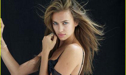 Η κοπέλα του Ρονάλντο διαφημίζει εσώρουχα! (pics)