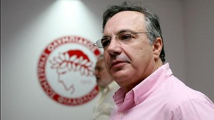 «Βρείτε λεφτά ή παραιτηθείτε»!