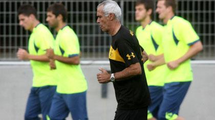 Κούπερ: «Κοιτάμε τη δουλειά μας»