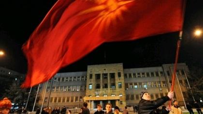 Εισβολή Σκοπιανών στην Πέλλα για να βγάλουν ταυτότητες!