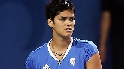 «Πέταξε έξω» την Τσιμπούλκοβα η Λένα