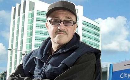 Του είπαν πως θα ζήσει 6 μήνες, αλλά τελικά…δεν πεθαίνει!