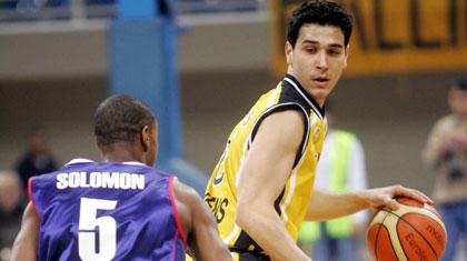 Το «buzzerbeater» του Ζήση (video)