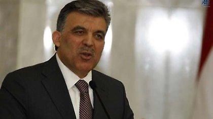 Γκιουλ: «Δεν έπρεπε να αποδοκιμάσουν τον Οζίλ»