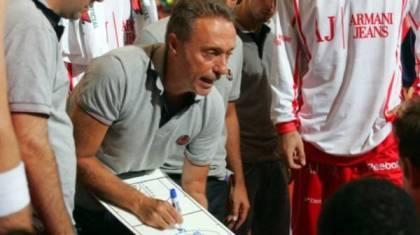 Με το δεξί η Αρμάνι!