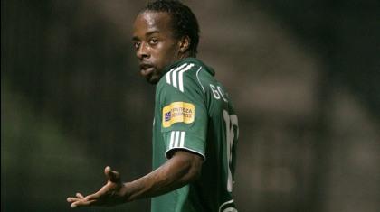 «Πλήρωσε… και παίξε μπάλα»