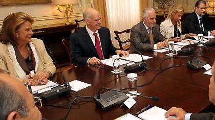 Είμαστε κοντά σας- είμαστε μαζί σας!