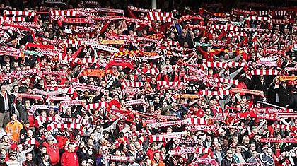 Μαχαιρώθηκαν οπαδοί της Λίβερπουλ!