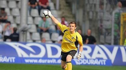 «Νοκ άουτ» ο Πουπλέν