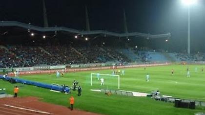 Τα φώτα στο «Μετροπόλ»