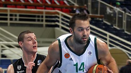 Πράσινη νίκη σε ασπρόμαυρο φόντο