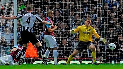 Άλλος είχε το… σφυρί!