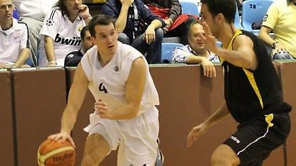 «Νυστέρι» για Στρναντ