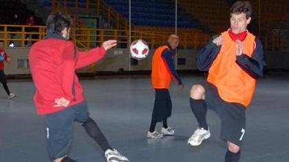 Η βροχή τους έστειλε στη σάλα!