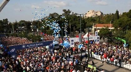 Στα αρχαία βήματα με… πλαστικά παπούτσια