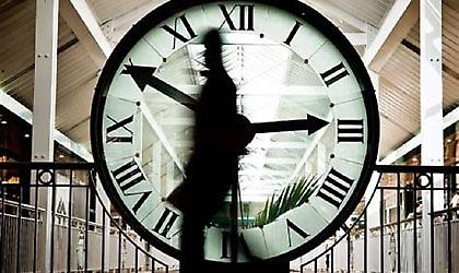 Σε ισχύ η χειμερινή ώρα