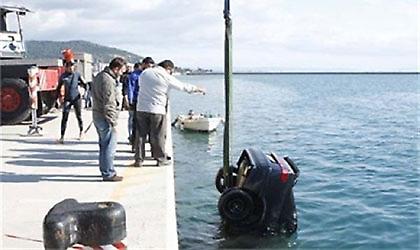 Έπεσε με το αυτοκίνητο στη θάλασσα για να αυτοκτονήσει!