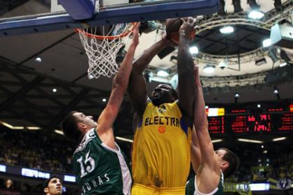 Κερδίζει και με... άποντο «Σόφο»