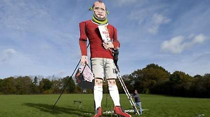 Βρέχει φωτιά… στον Ρούνεϊ!