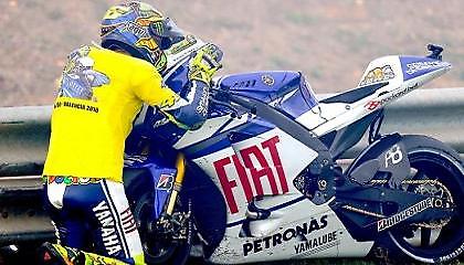 Δύσκολος ο χωρισμός για τον «γιατρό» (vid)